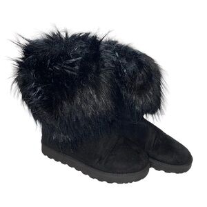 UGG Woman Shoes Size 40